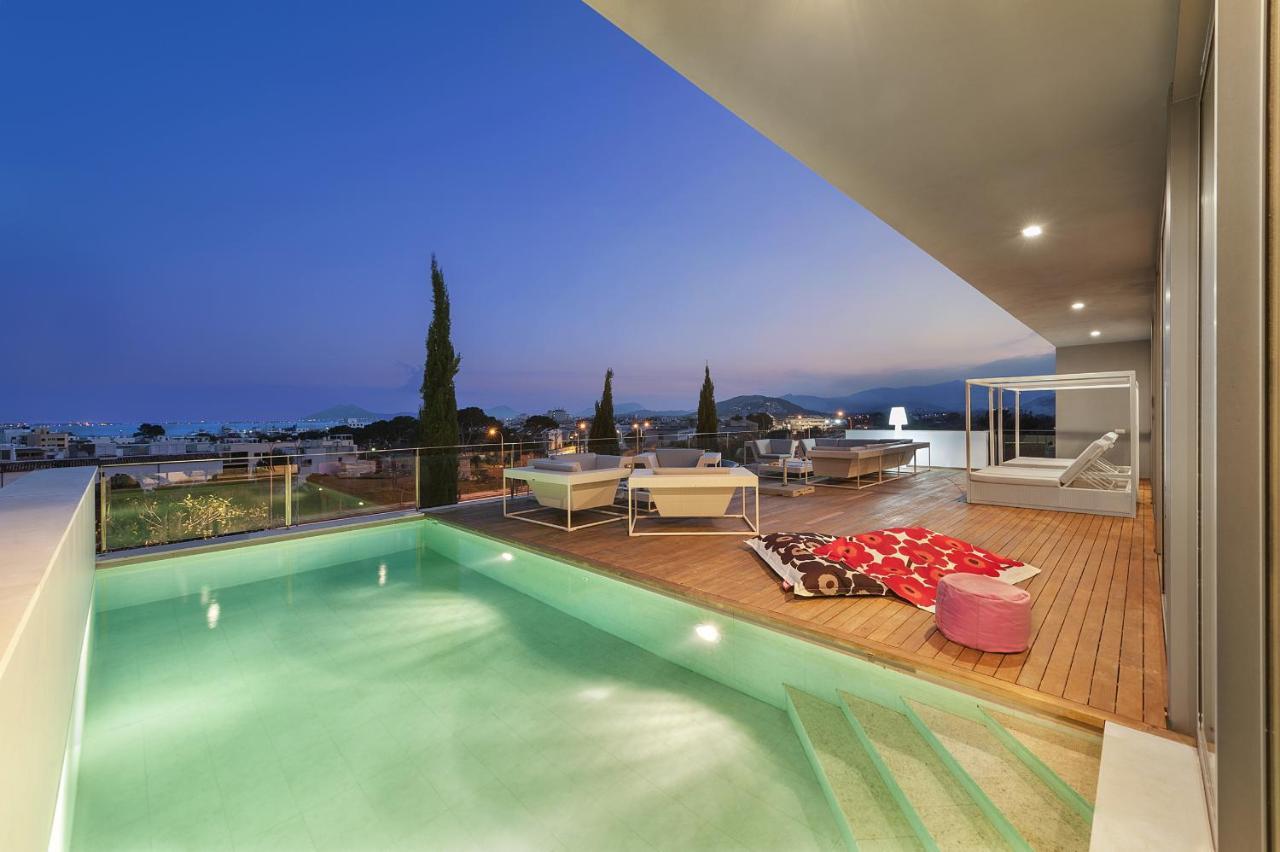 Luxury Villa Phoenix ปอร์ต เด โปเญนซา ภายนอก รูปภาพ